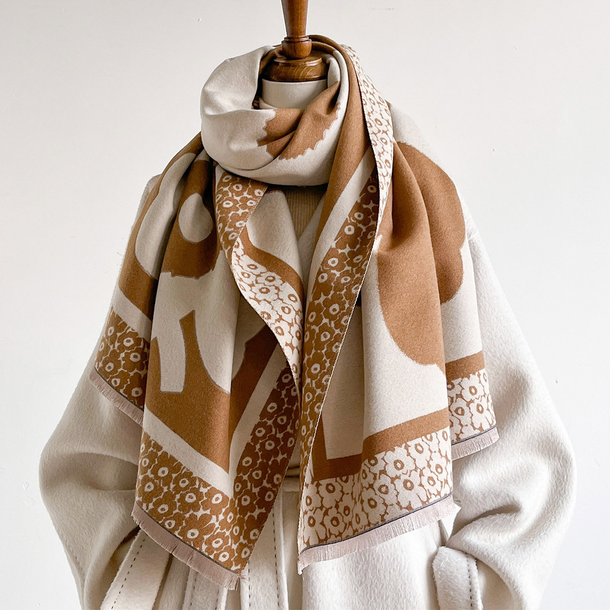Sjaal Dames Grote Bloem Jacqua - Cashmere Scarf recensie en prijs